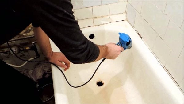 Préparation d'un bain pour émaillage ou application d'acrylique