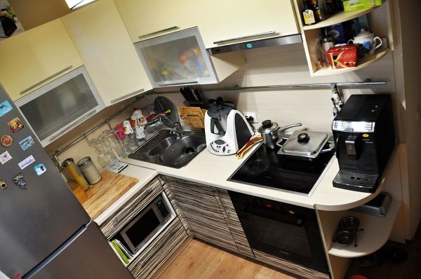 Les appareils coûteux ont l'air ridicule dans une cuisine exiguë