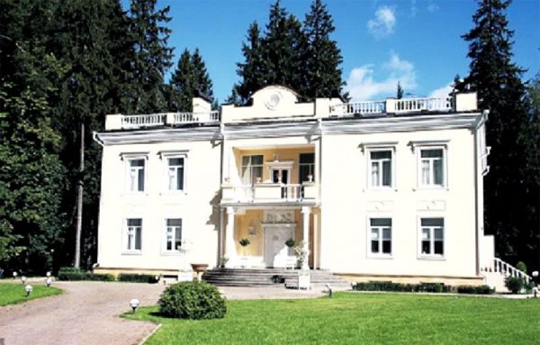 Mansion Valentin Yudashkin